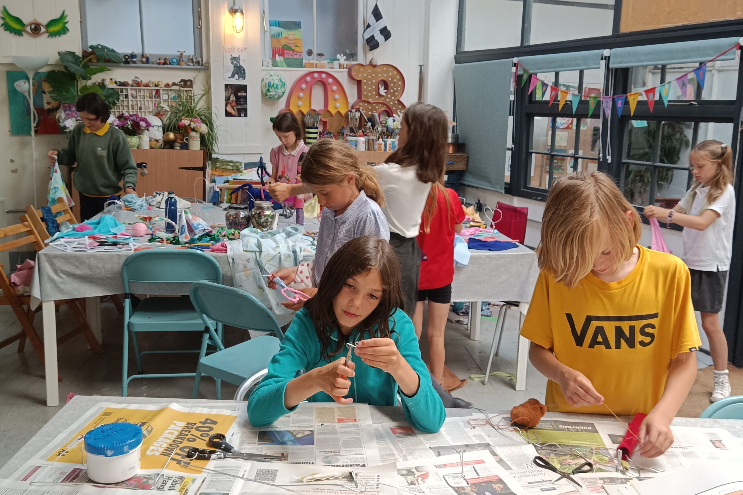 busy art room kids
